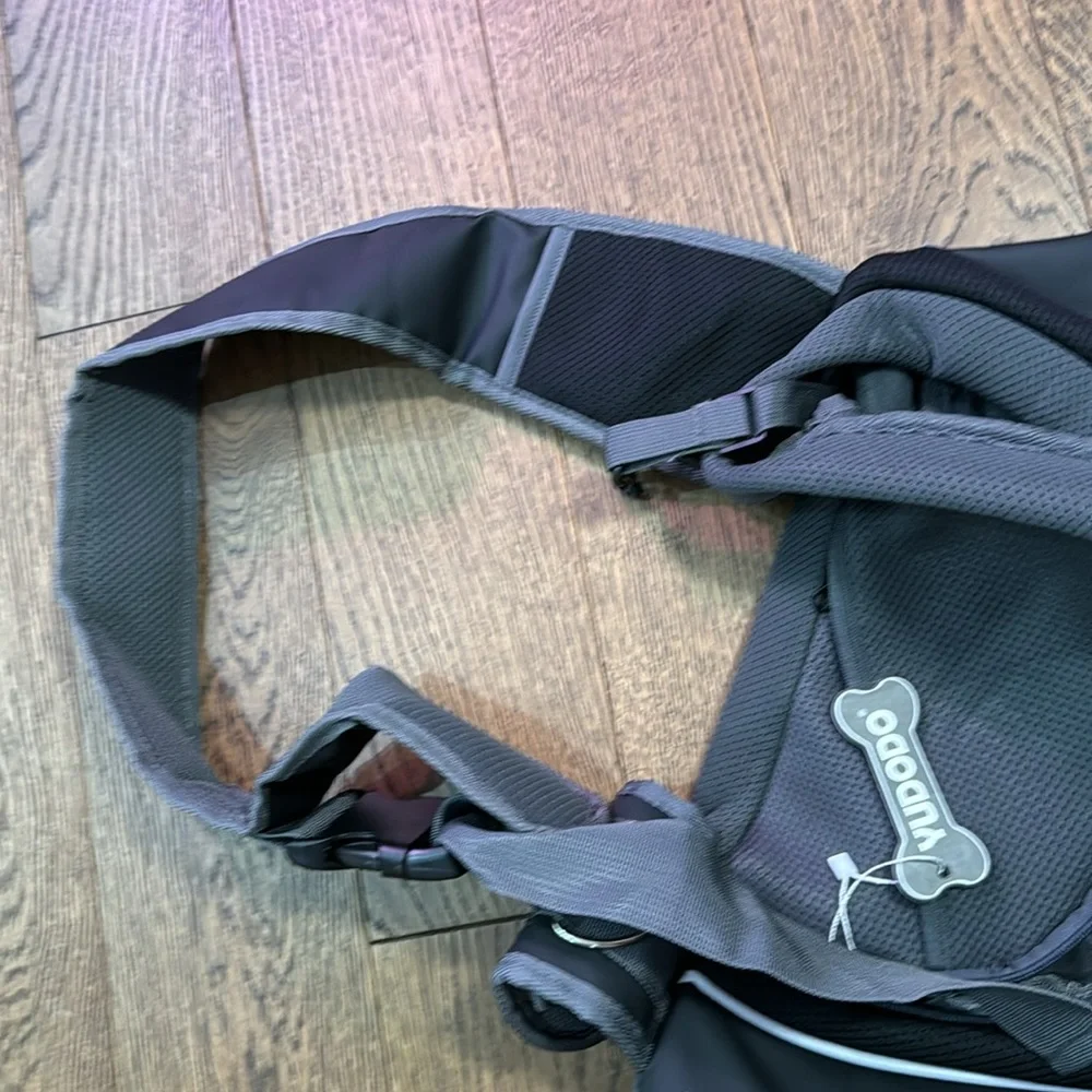 NWT yudodo small up to 10 lb dog sling carrier